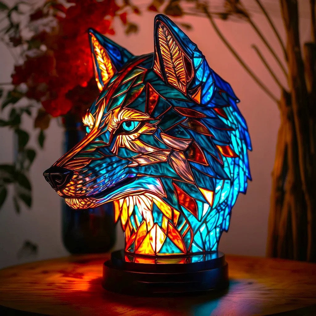 Bo | Enigmatic Wolf Lamp